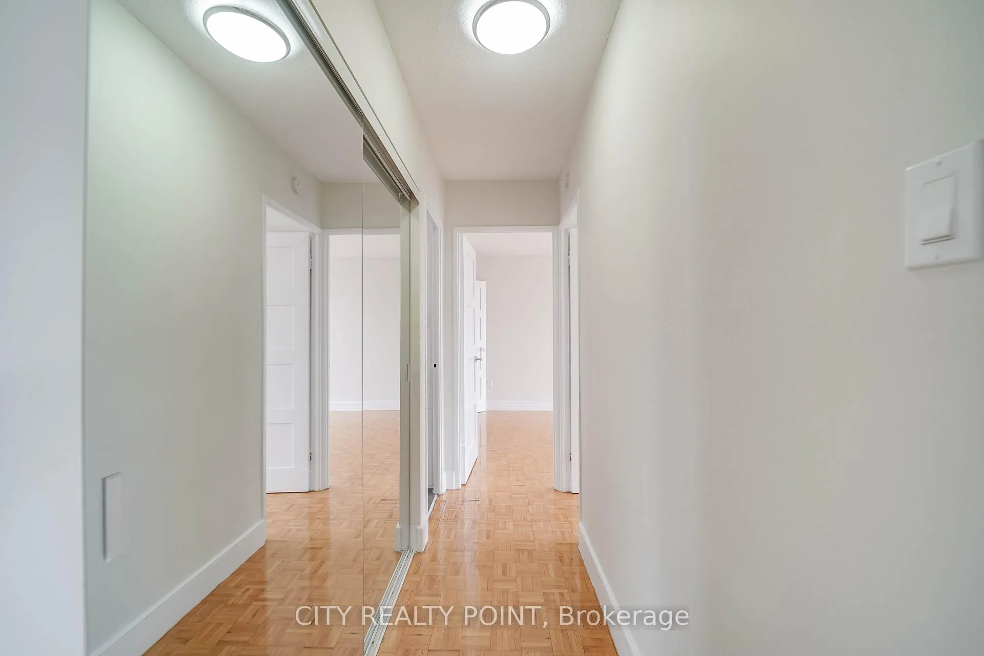 Photo 8 of Unit 2403, 666 Spadina Avenue, Toronto, University — HOMEH