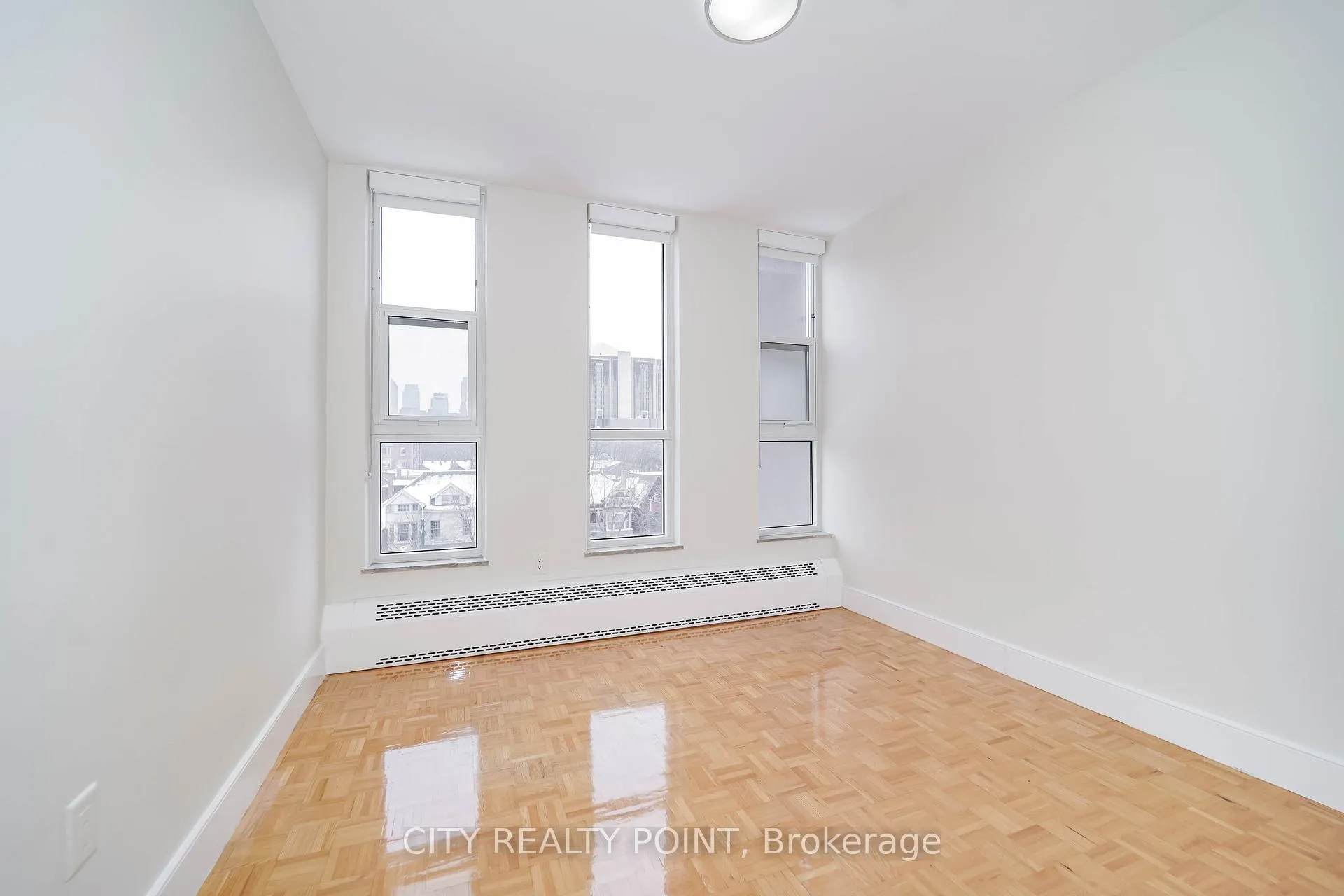 Photo 14 of Unit 2403, 666 Spadina Avenue, Toronto, University — HOMEH