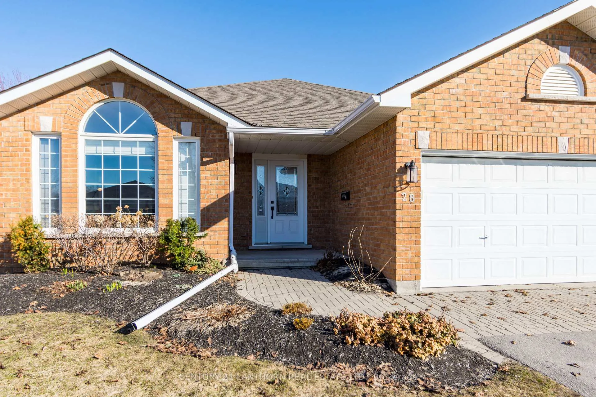 Front of 28 Hickory Grove