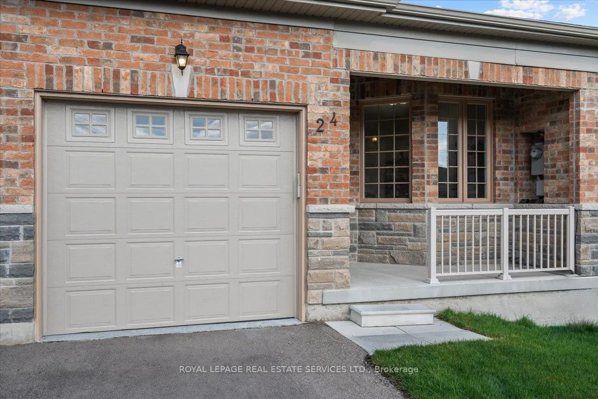Photo 3 of 24 Gilroy Court, New Tecumseth, Alliston — HOMEH