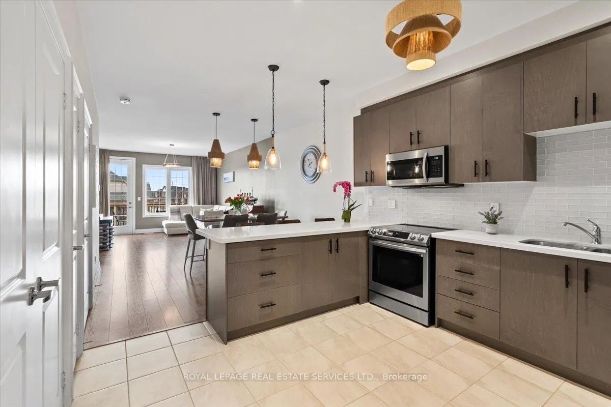 Photo 10 of 24 Gilroy Court, New Tecumseth, Alliston — HOMEH