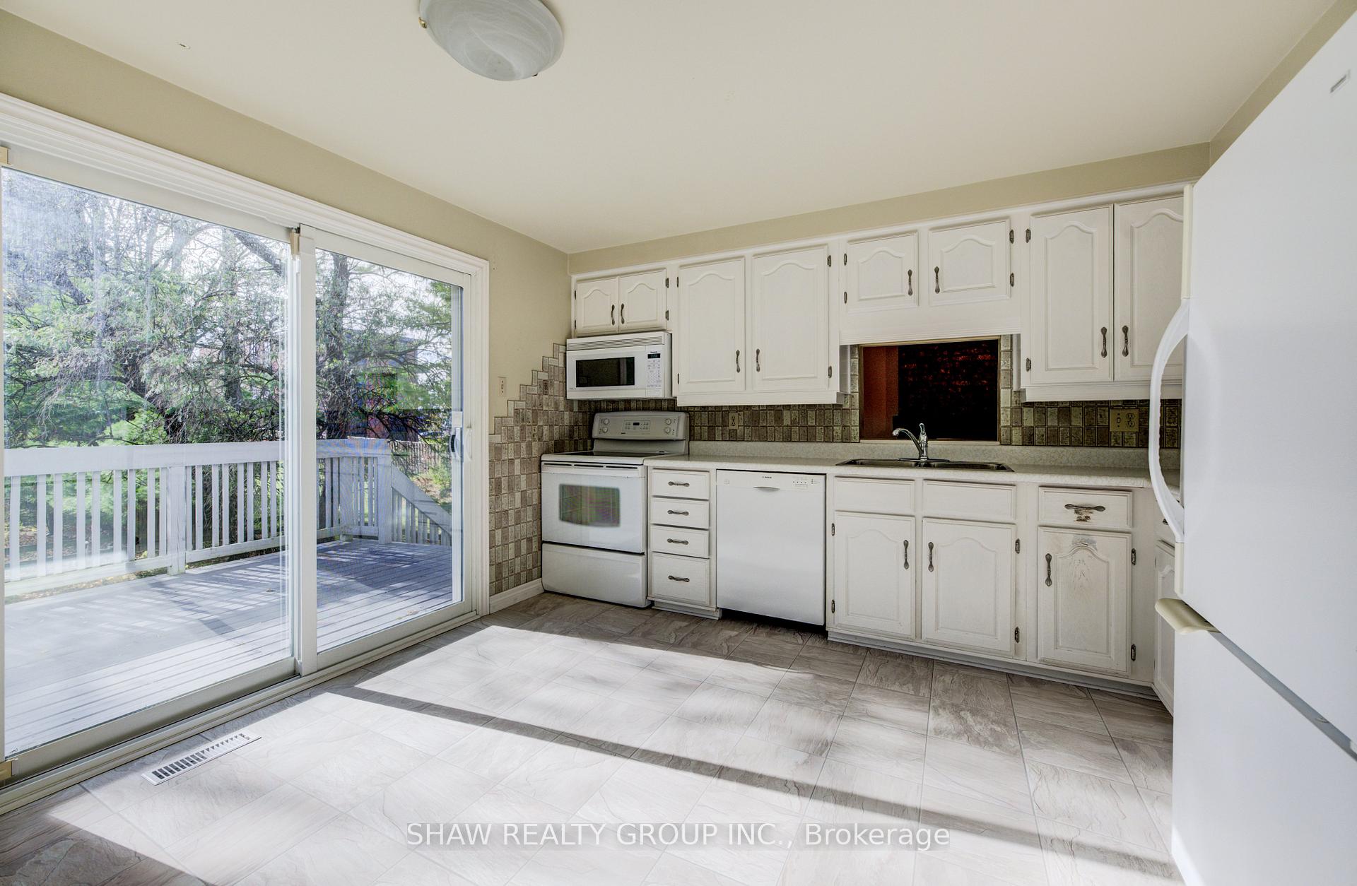Photo 13 of 14 Broadview Court, Kitchener — HOMEH