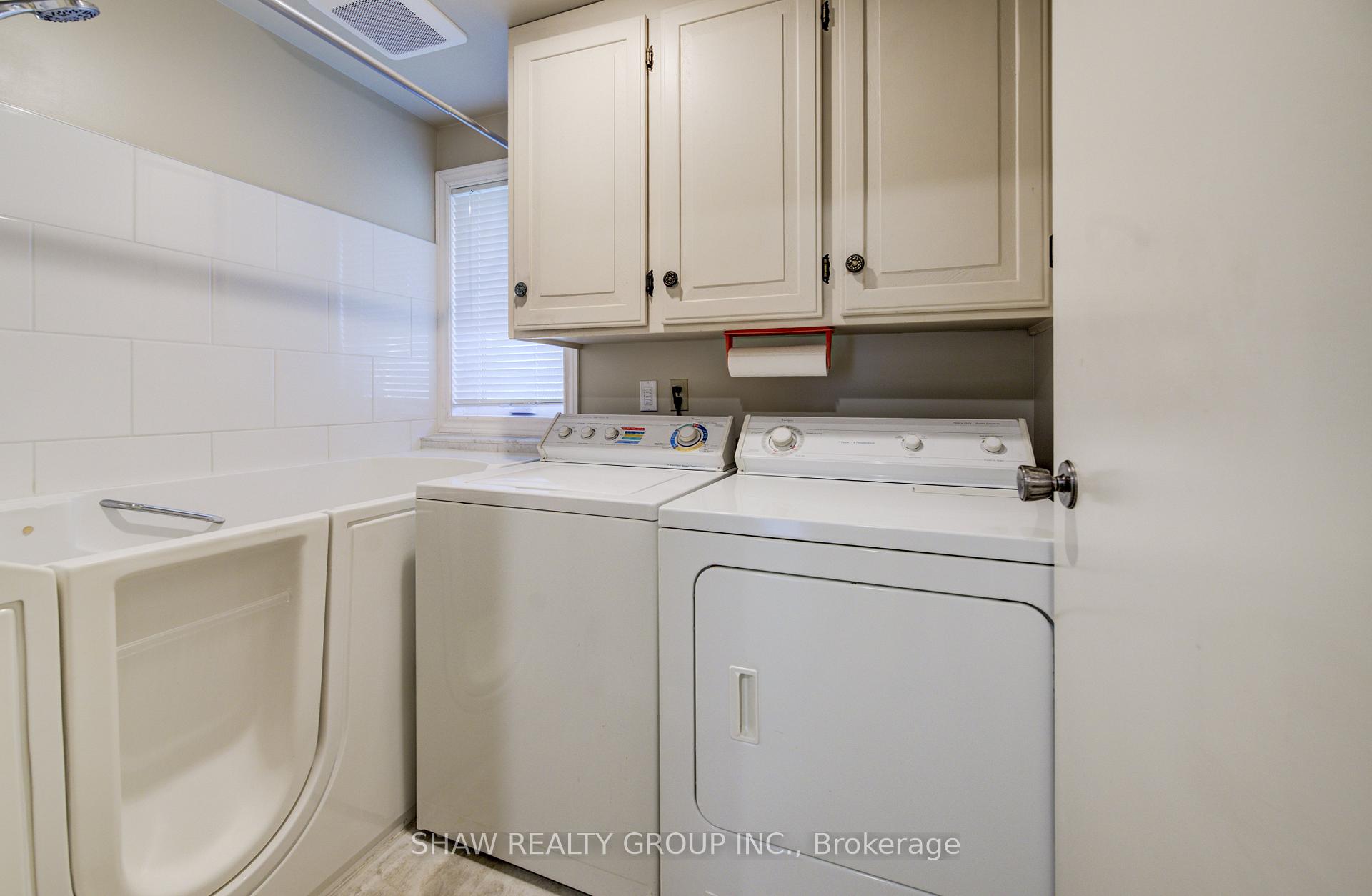 Photo 18 of 14 Broadview Court, Kitchener — HOMEH