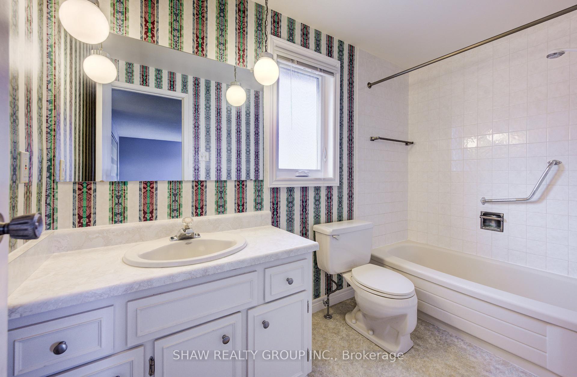 Photo 28 of 14 Broadview Court, Kitchener — HOMEH