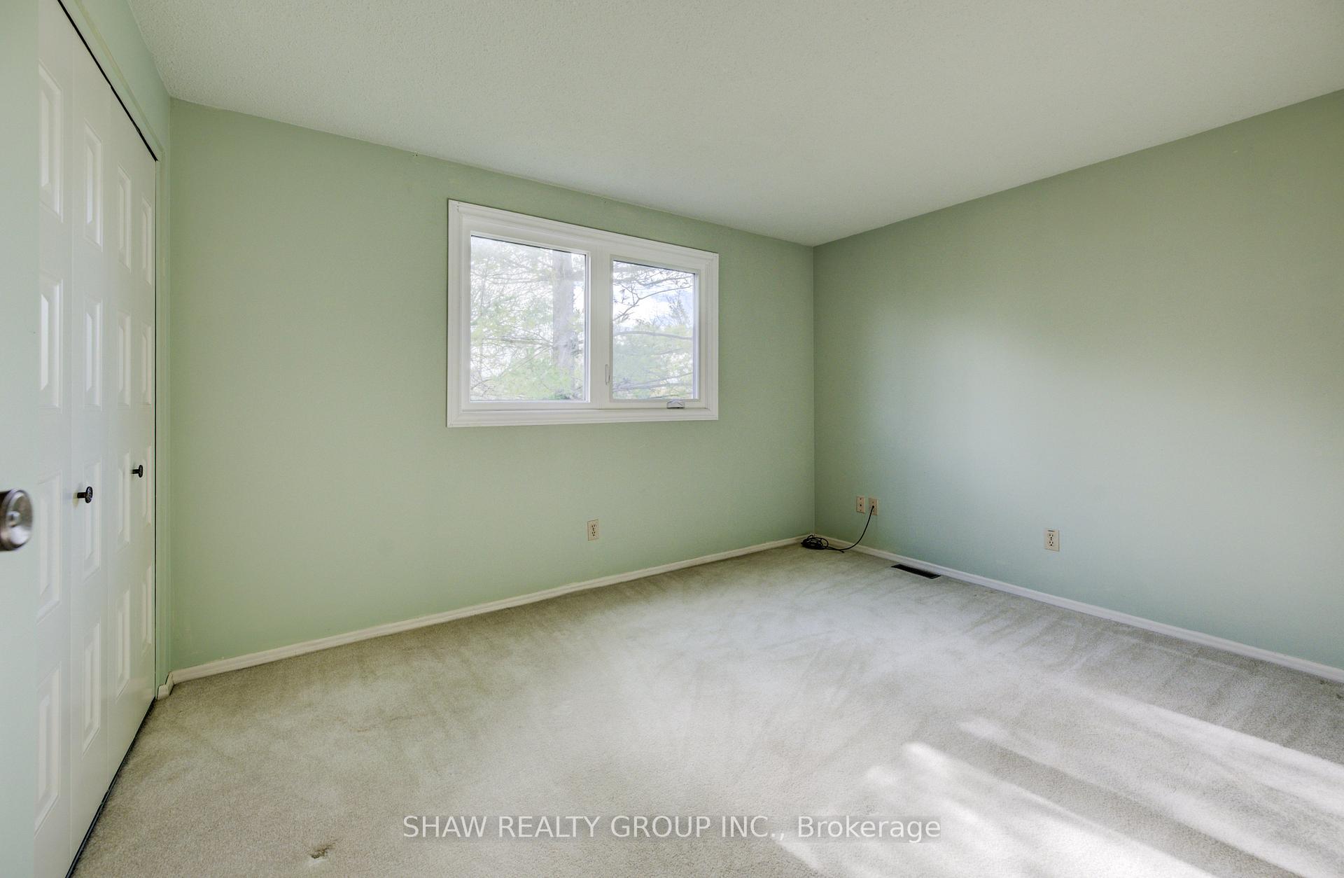 Photo 30 of 14 Broadview Court, Kitchener — HOMEH