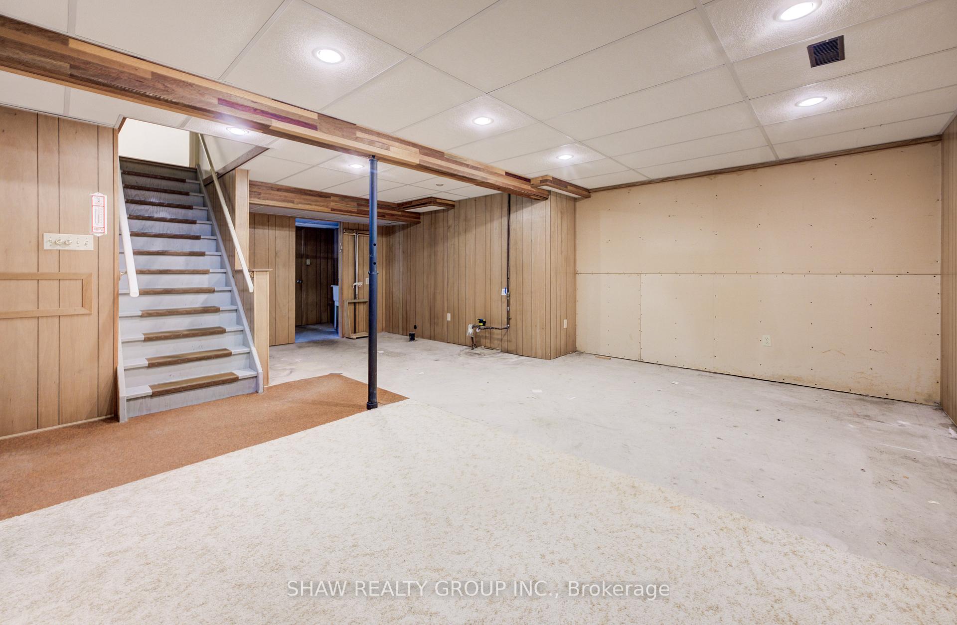 Photo 35 of 14 Broadview Court, Kitchener — HOMEH