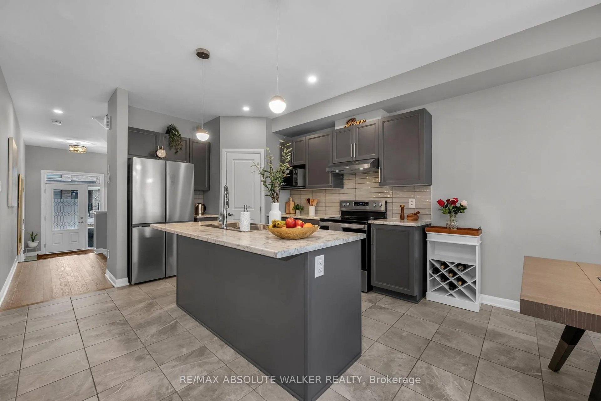 Photo 8 of 335 Cloyne Crescent, Ottawa, Barrhaven - Half Moon Bay — HOMEH