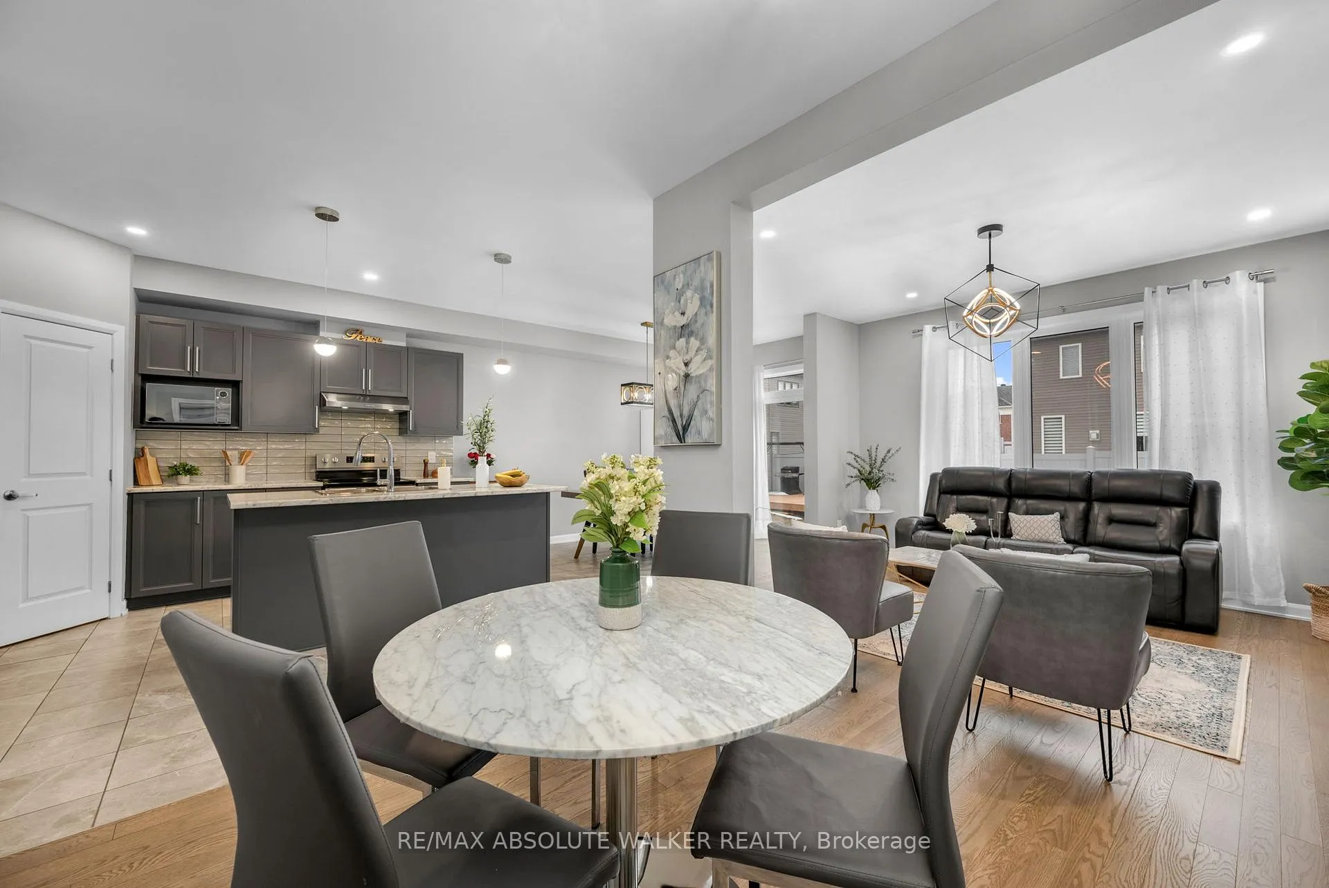 Photo 11 of 335 Cloyne Crescent, Ottawa, Barrhaven - Half Moon Bay — HOMEH
