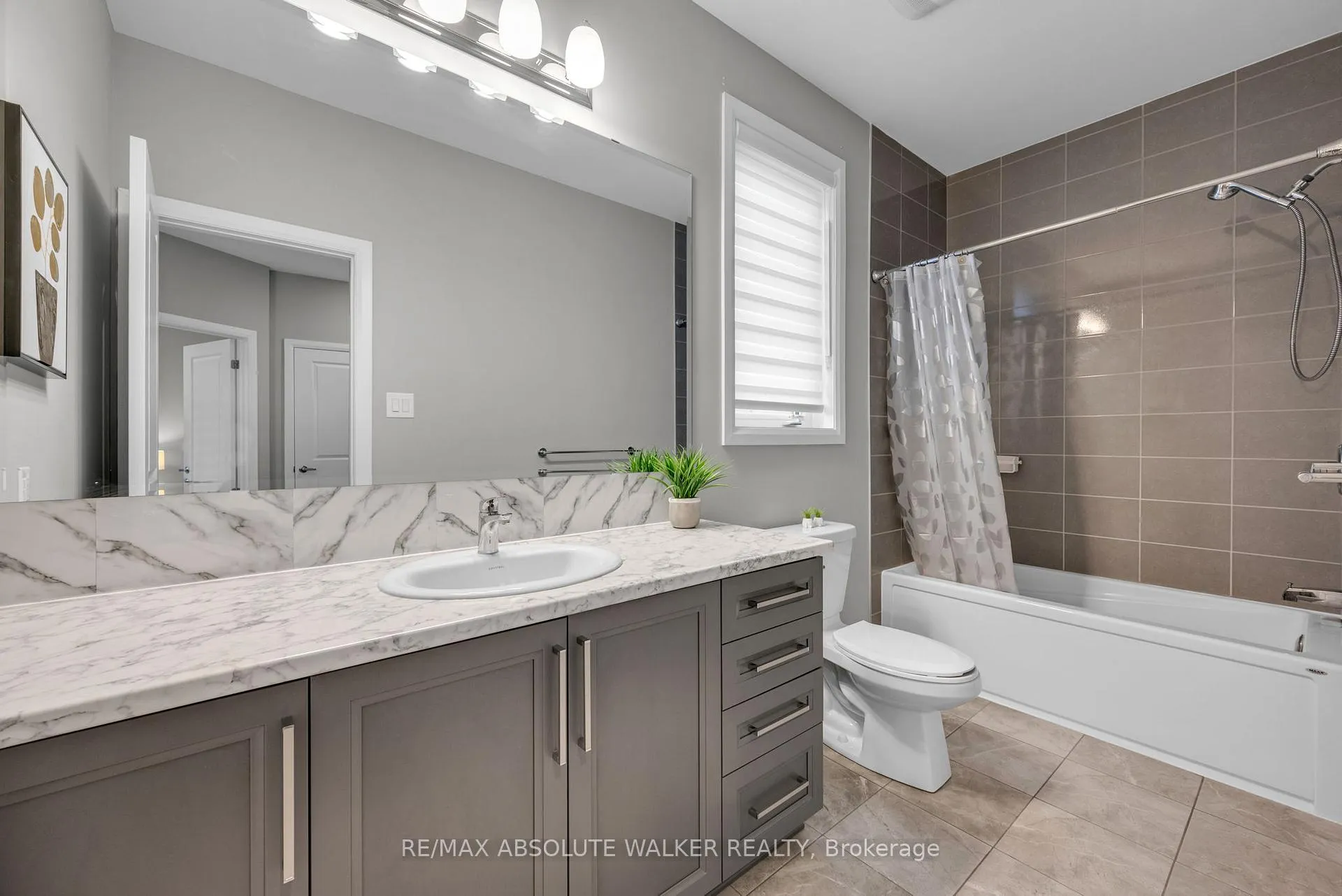 Photo 25 of 335 Cloyne Crescent, Ottawa, Barrhaven - Half Moon Bay — HOMEH