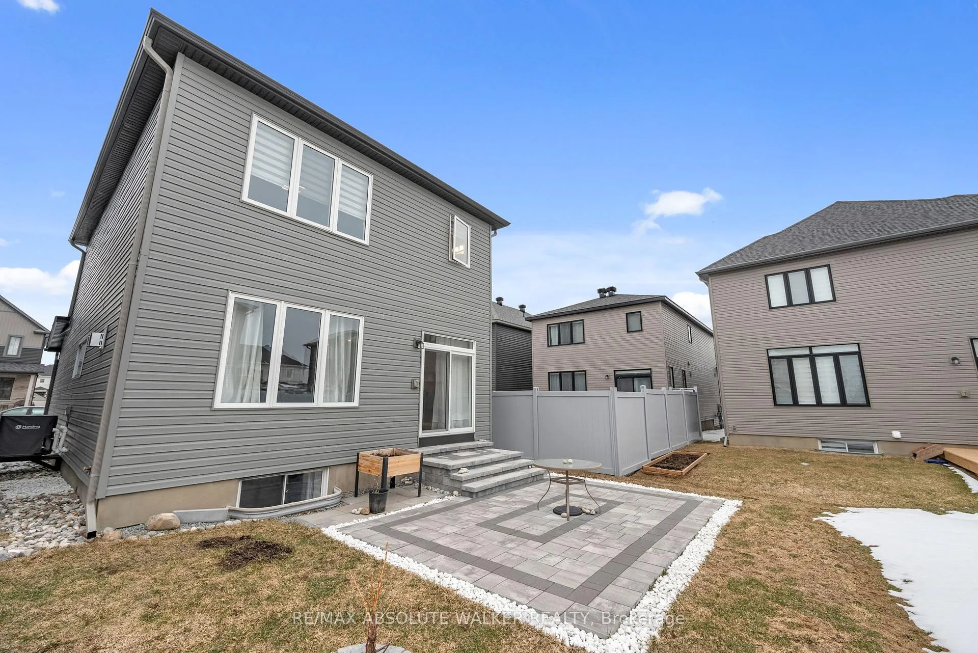 Photo 30 of 335 Cloyne Crescent, Ottawa, Barrhaven - Half Moon Bay — HOMEH