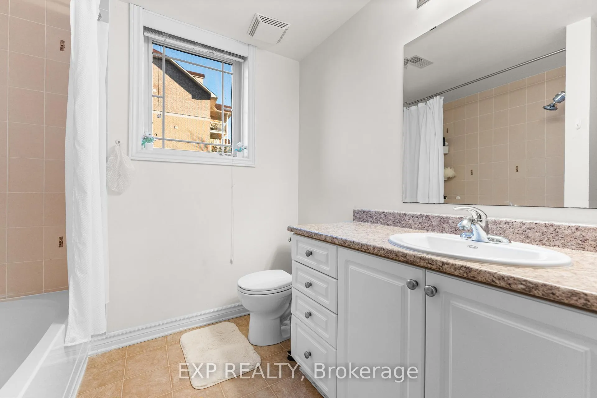 Photo 12 of Unit 2, 385 Paseo Private, Ottawa, Centrepointe — HOMEH