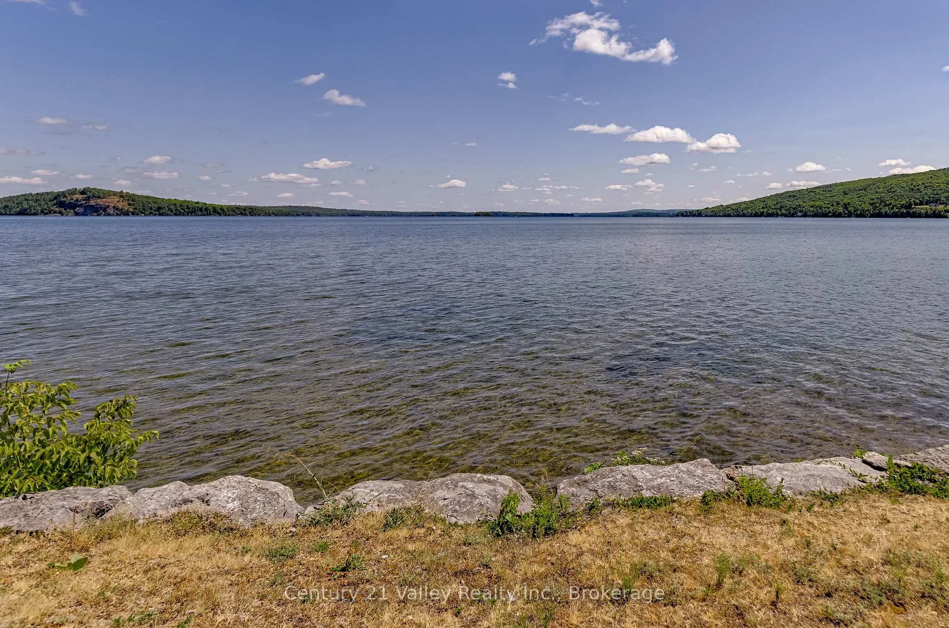 Photo 3 of 1077 Lake Clear Road, Bonnechere Valley, Eganville/Bonnechere Twp — HOMEH