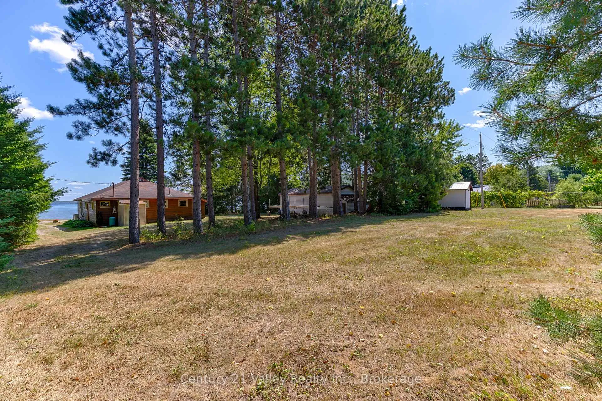 Photo 13 of 1077 Lake Clear Road, Bonnechere Valley, Eganville/Bonnechere Twp — HOMEH