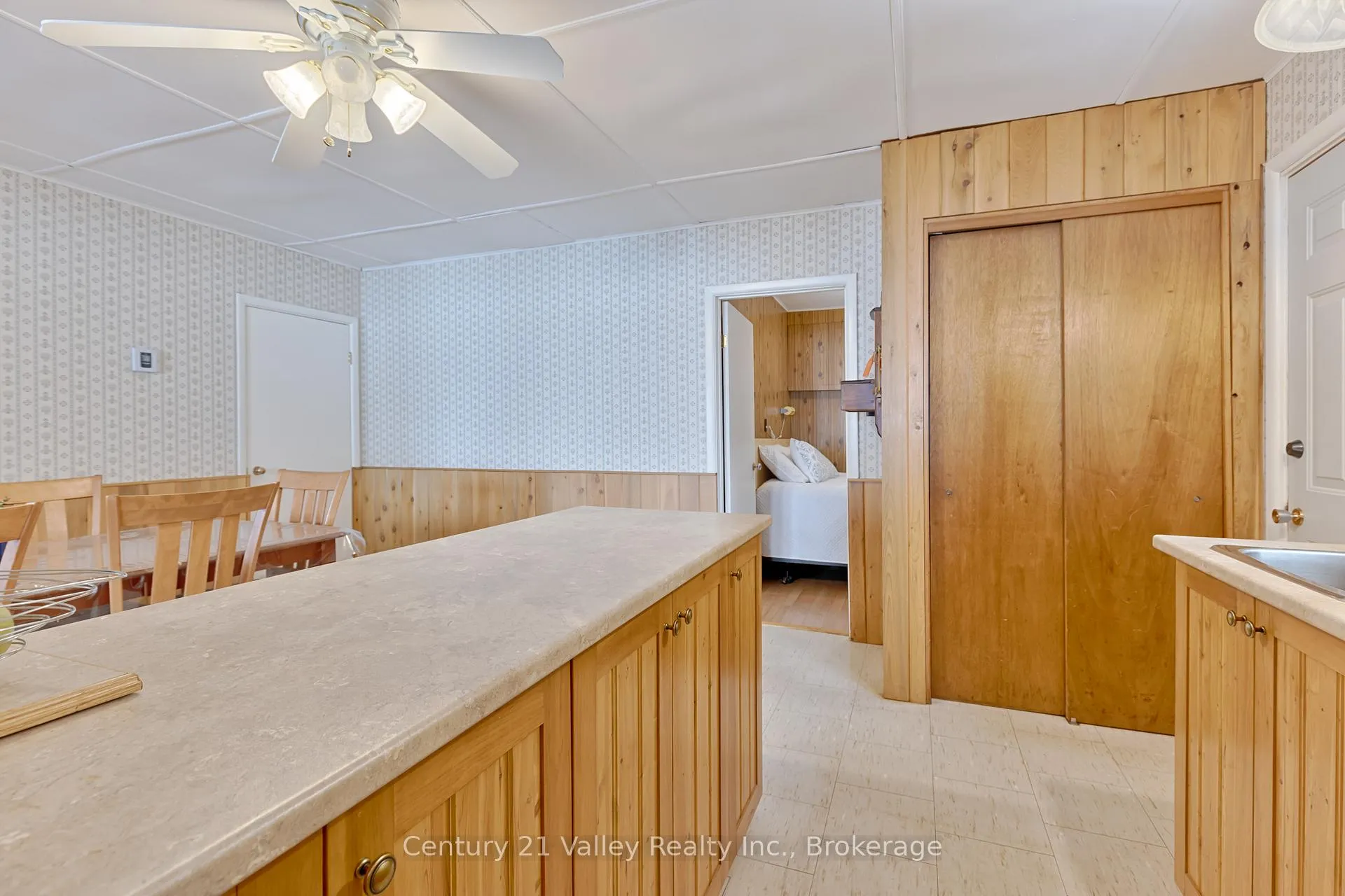 Photo 31 of 1077 Lake Clear Road, Bonnechere Valley, Eganville/Bonnechere Twp — HOMEH