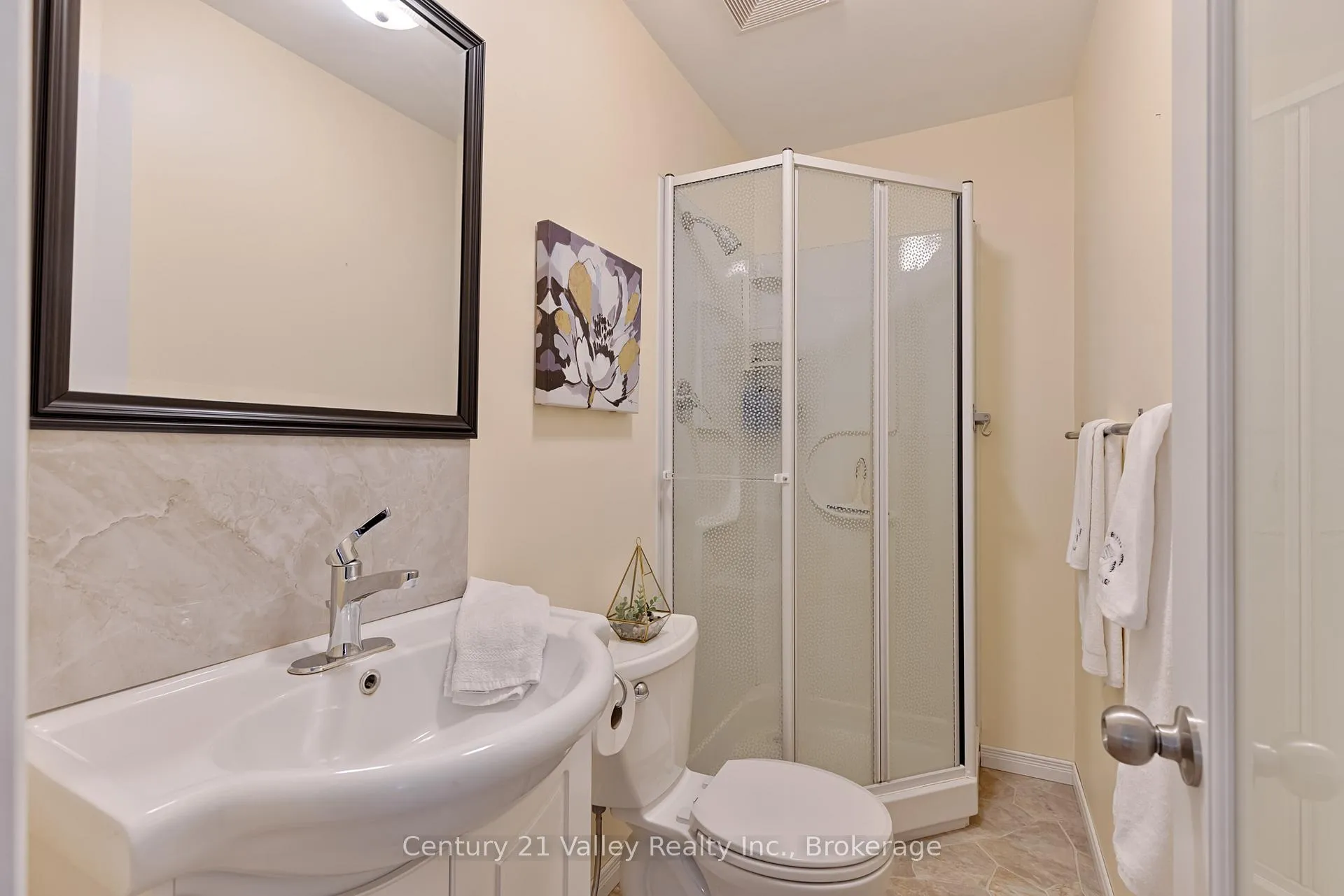 Photo 36 of 1077 Lake Clear Road, Bonnechere Valley, Eganville/Bonnechere Twp — HOMEH