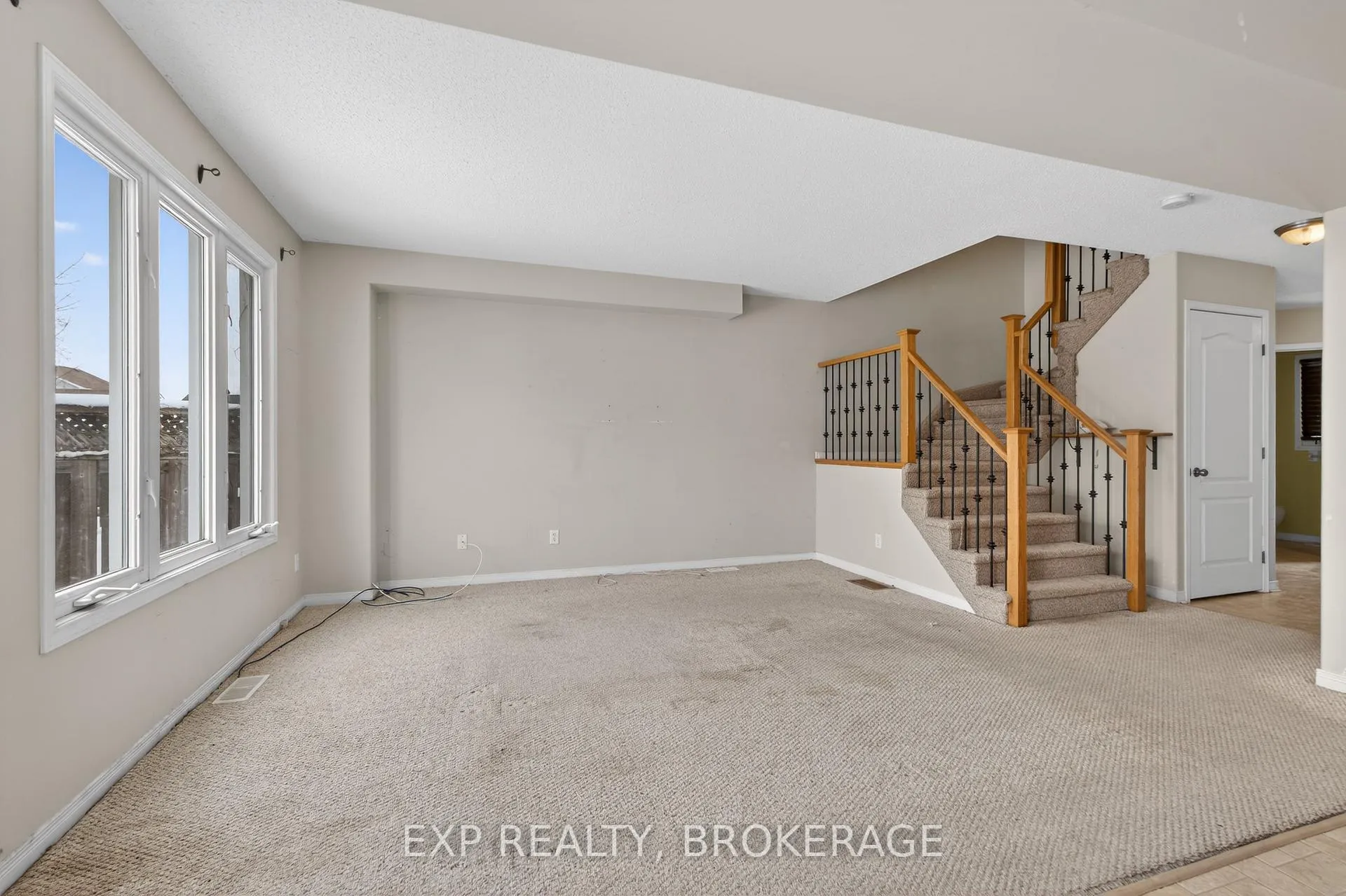 Photo 5 of 504 St Martha Street, Kingston, Kingston East (Incl Barret Crt) — HOMEH