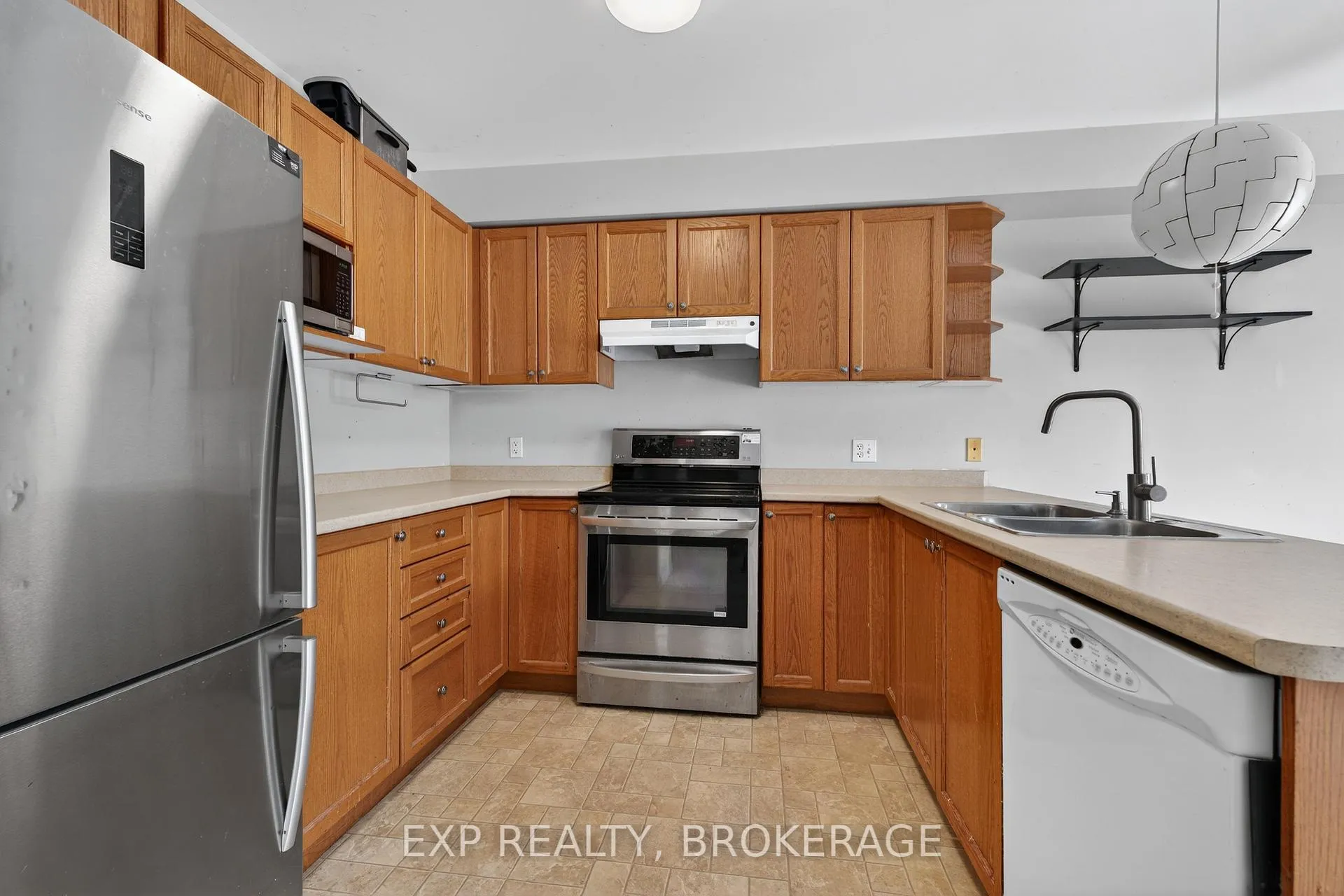 Photo 11 of 504 St Martha Street, Kingston, Kingston East (Incl Barret Crt) — HOMEH
