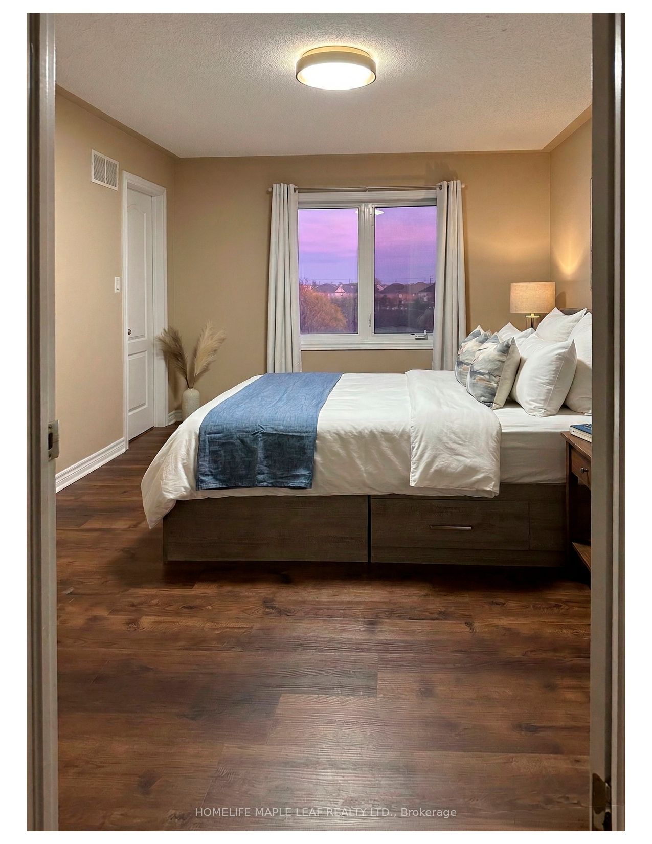 Photo 5 of Unit 90, 94 Aspen Hills Road, Brampton, Credit Valley — HOMEH