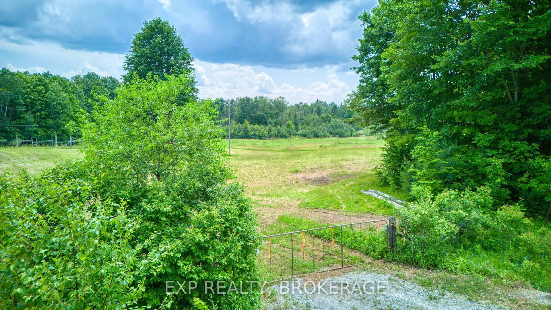 Photo 5 of 2260 Fifth Lake Road, Frontenac, Frontenac Centre — HOMEH