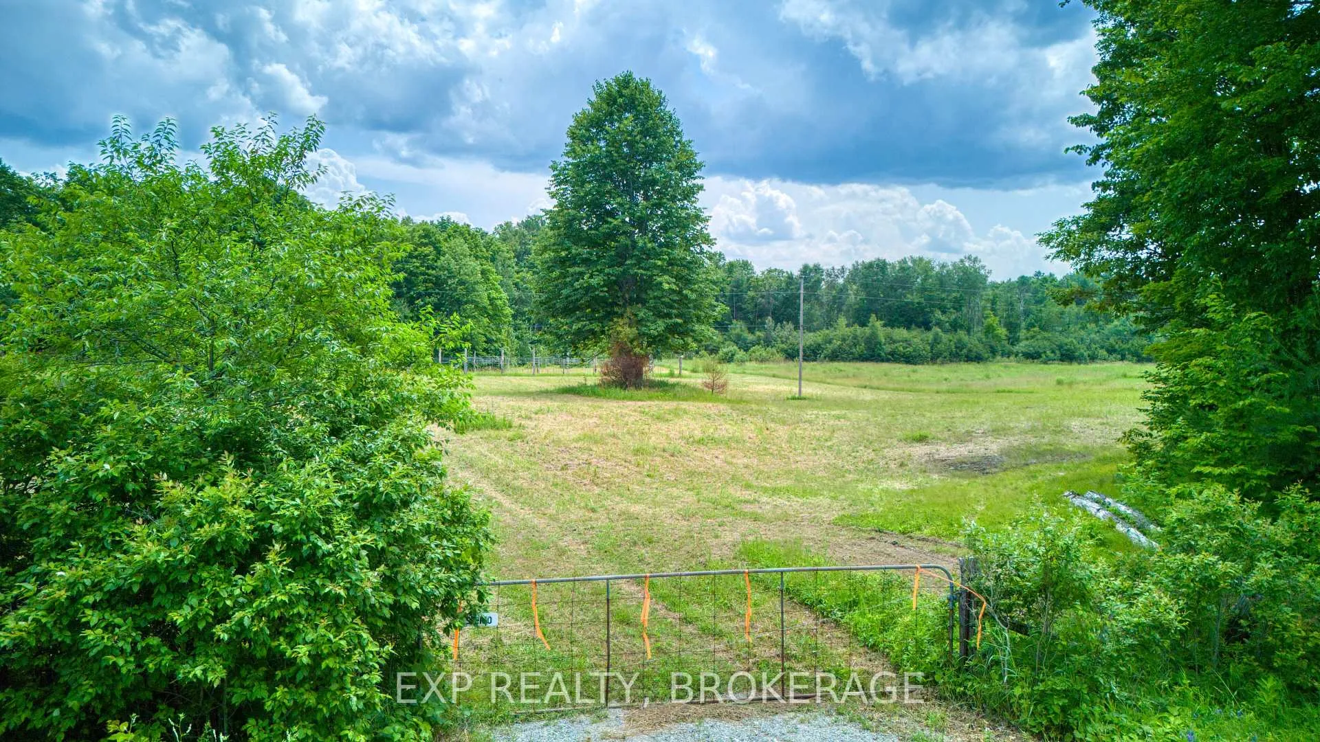 Photo 6 of 2260 Fifth Lake Road, Frontenac, Frontenac Centre — HOMEH