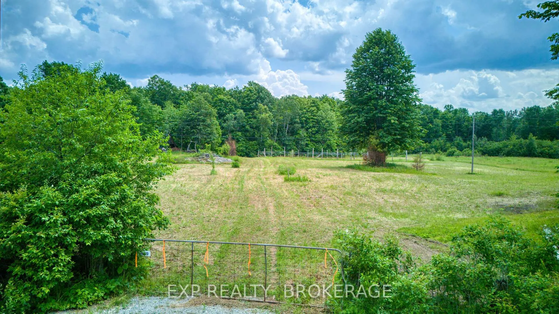 Photo 7 of 2260 Fifth Lake Road, Frontenac, Frontenac Centre — HOMEH
