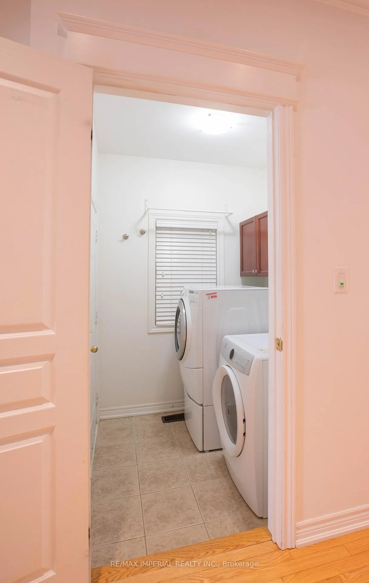 Photo 10 of 73 Southvale Drive, Vaughan, Patterson — HOMEH