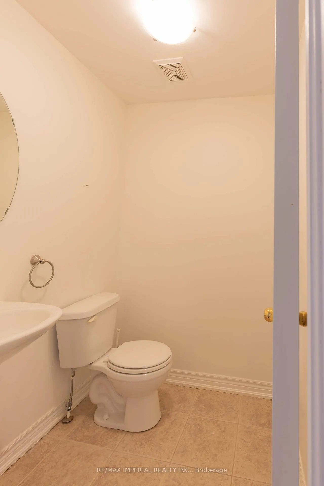Photo 11 of 73 Southvale Drive, Vaughan, Patterson — HOMEH