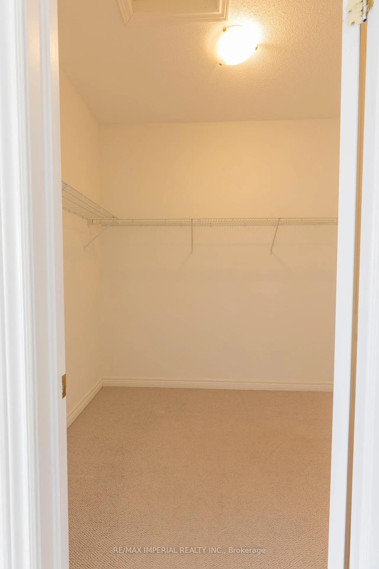 Photo 15 of 73 Southvale Drive, Vaughan, Patterson — HOMEH