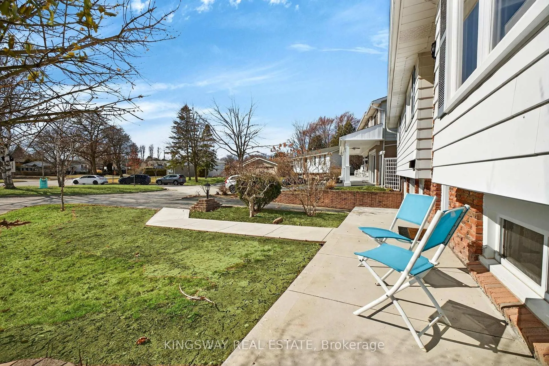Photo 4 of 602 Clare Place S, Burlington, Shoreacres — HOMEH
