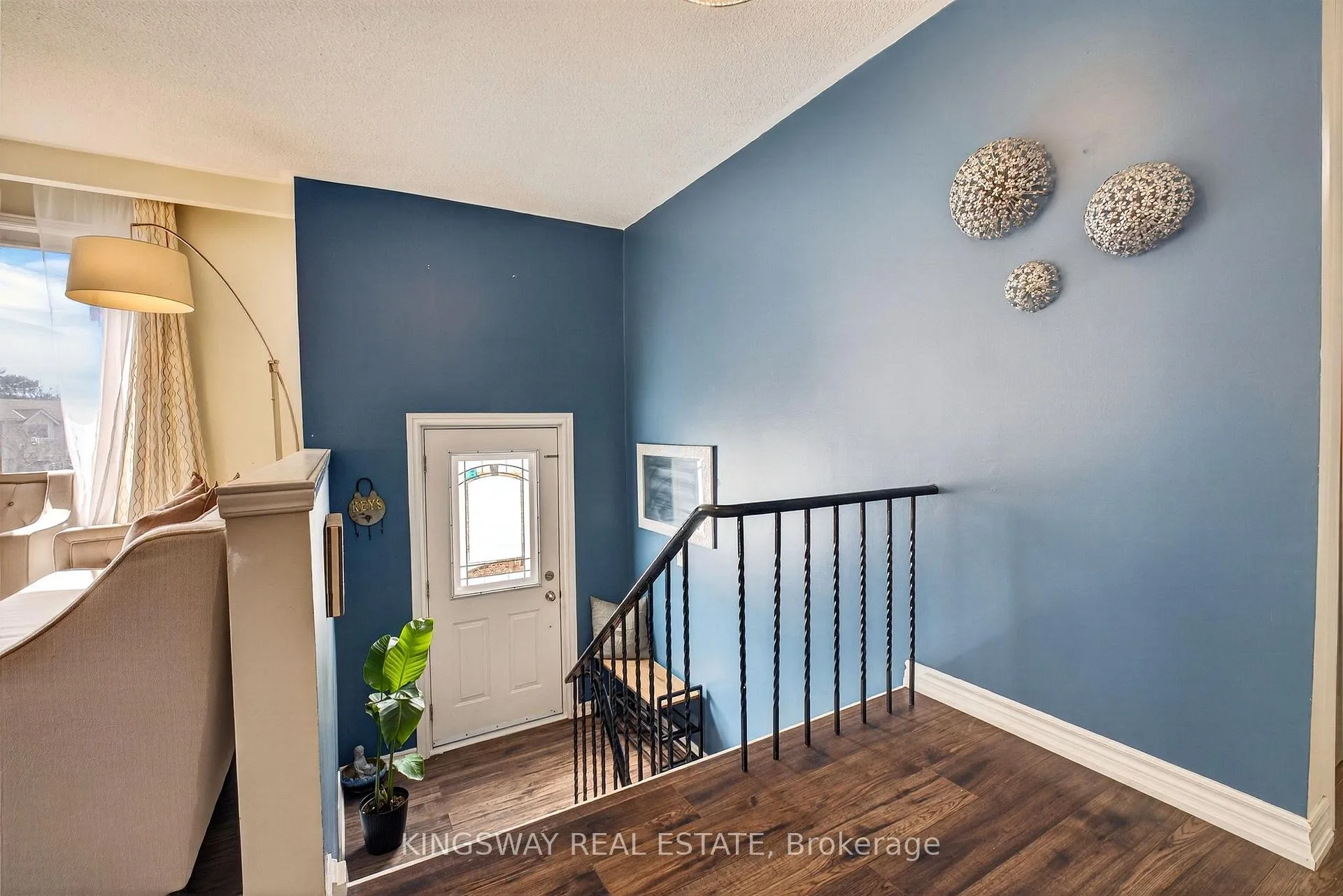 Photo 6 of 602 Clare Place S, Burlington, Shoreacres — HOMEH