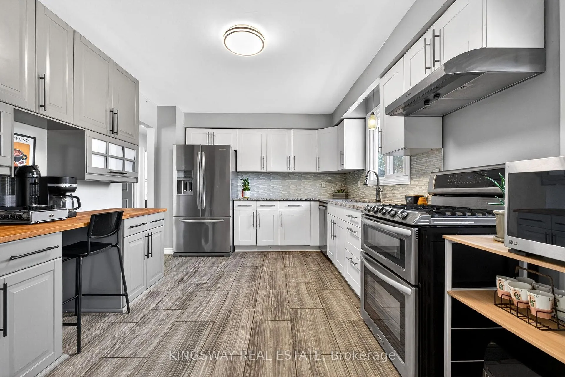 Photo 13 of 602 Clare Place S, Burlington, Shoreacres — HOMEH