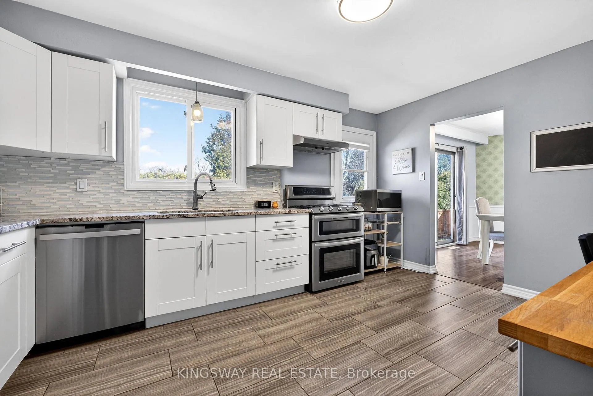 Photo 15 of 602 Clare Place S, Burlington, Shoreacres — HOMEH