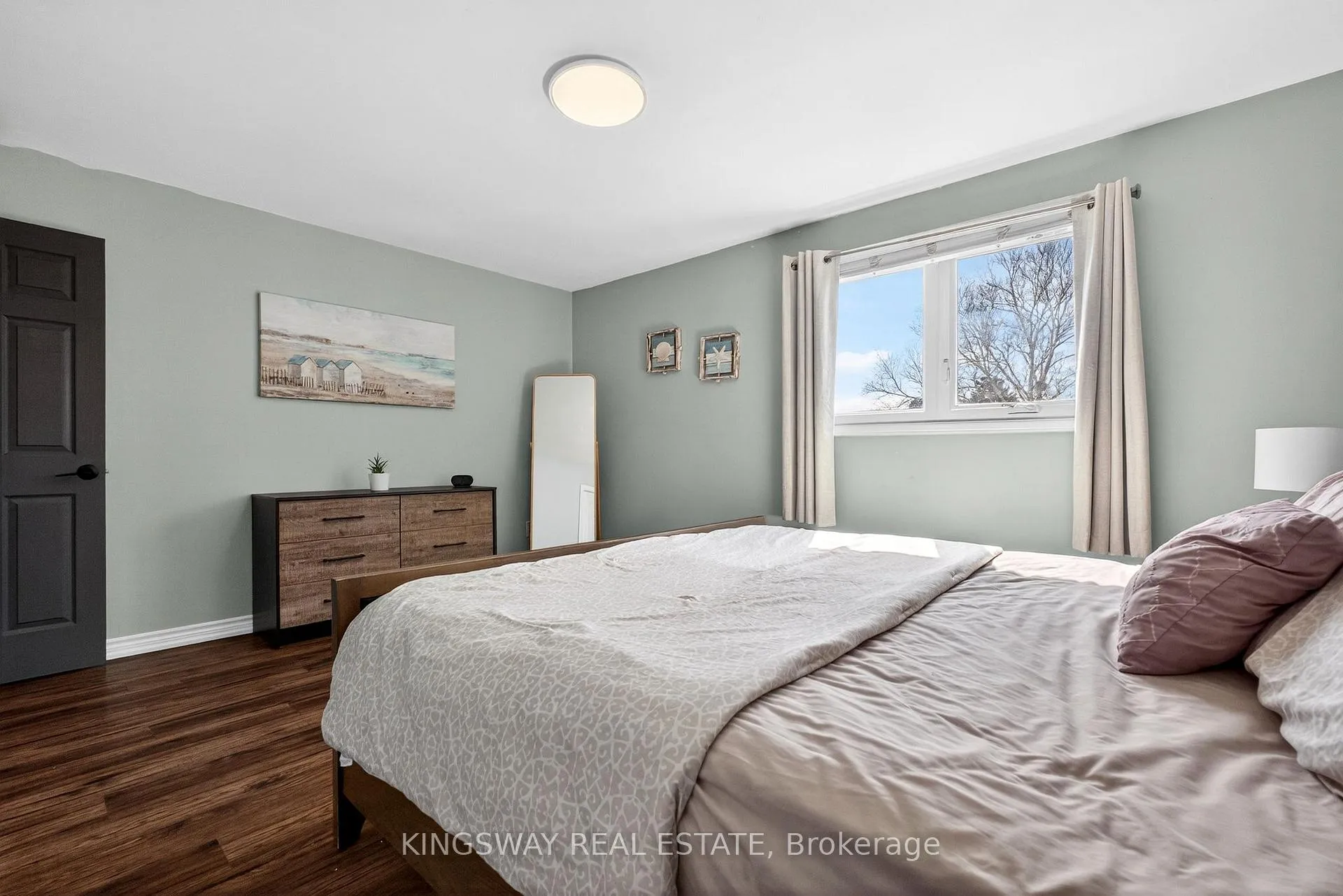 Photo 18 of 602 Clare Place S, Burlington, Shoreacres — HOMEH