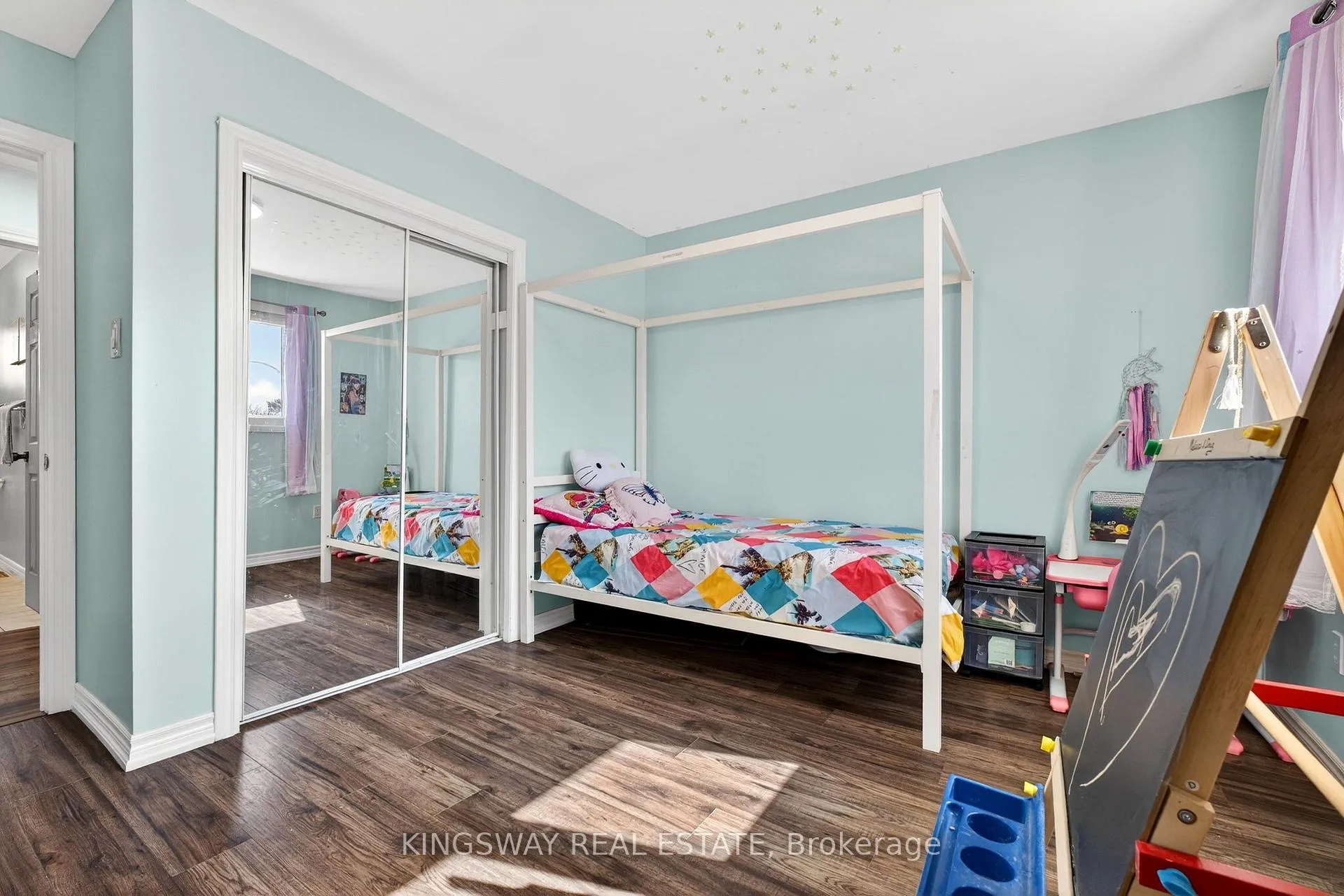 Photo 22 of 602 Clare Place S, Burlington, Shoreacres — HOMEH