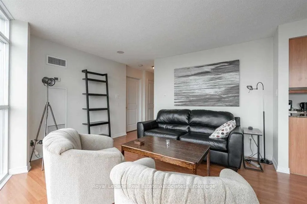 Photo 6 of Unit 1804, 9 George Street N, Brampton, Downtown Brampton — HOMEH