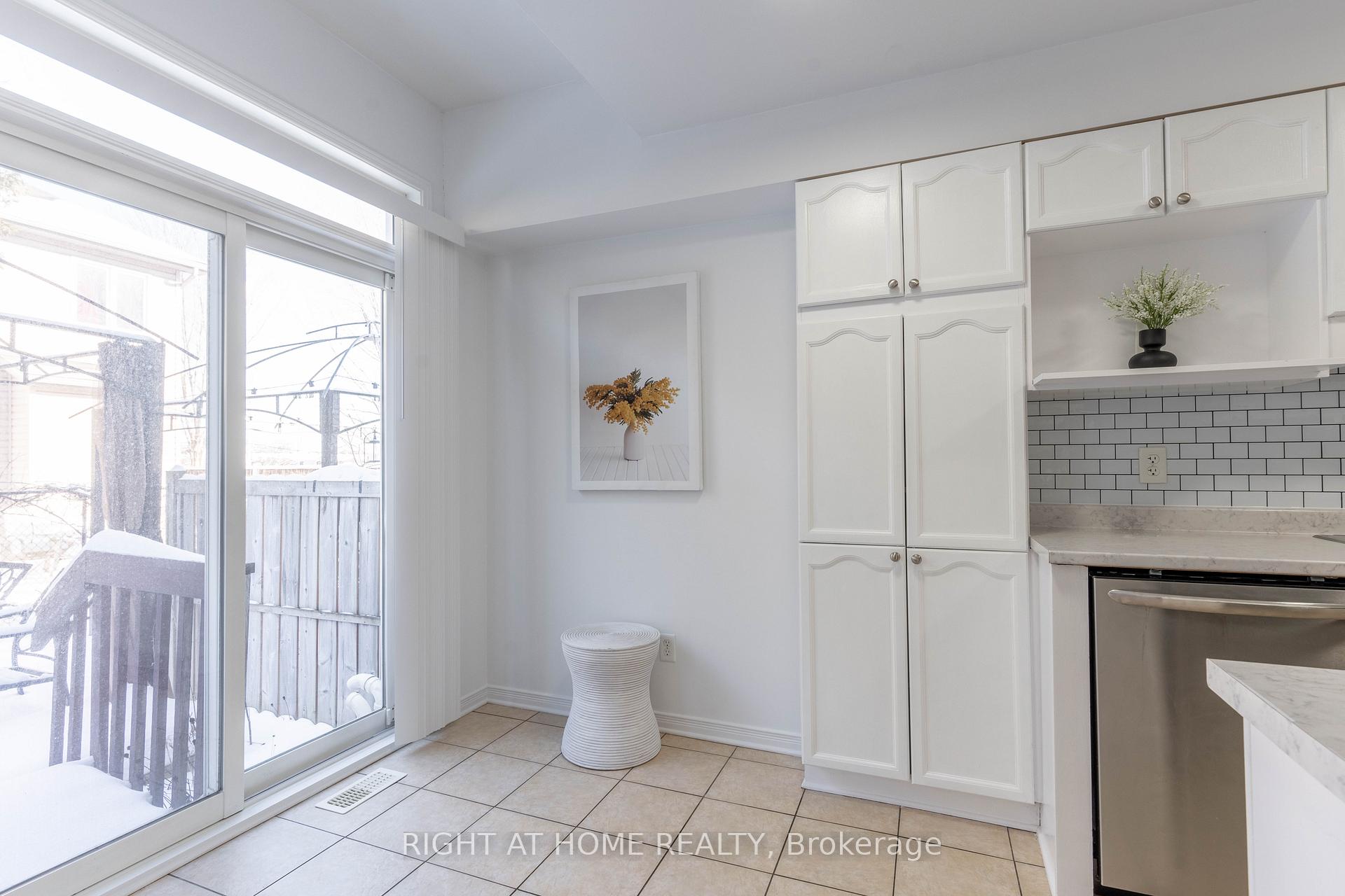 Photo 9 of 63 Colliston Crescent, Ottawa, Ridgemont — HOMEH