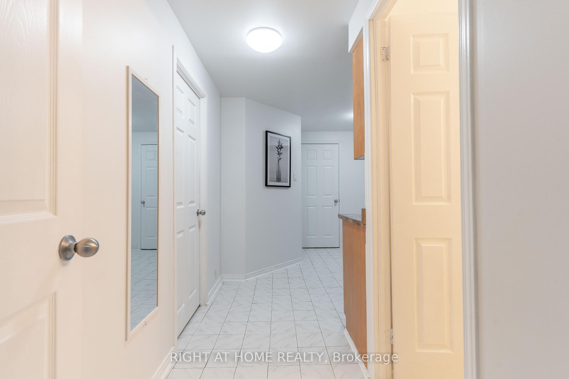 Photo 28 of 63 Colliston Crescent, Ottawa, Ridgemont — HOMEH