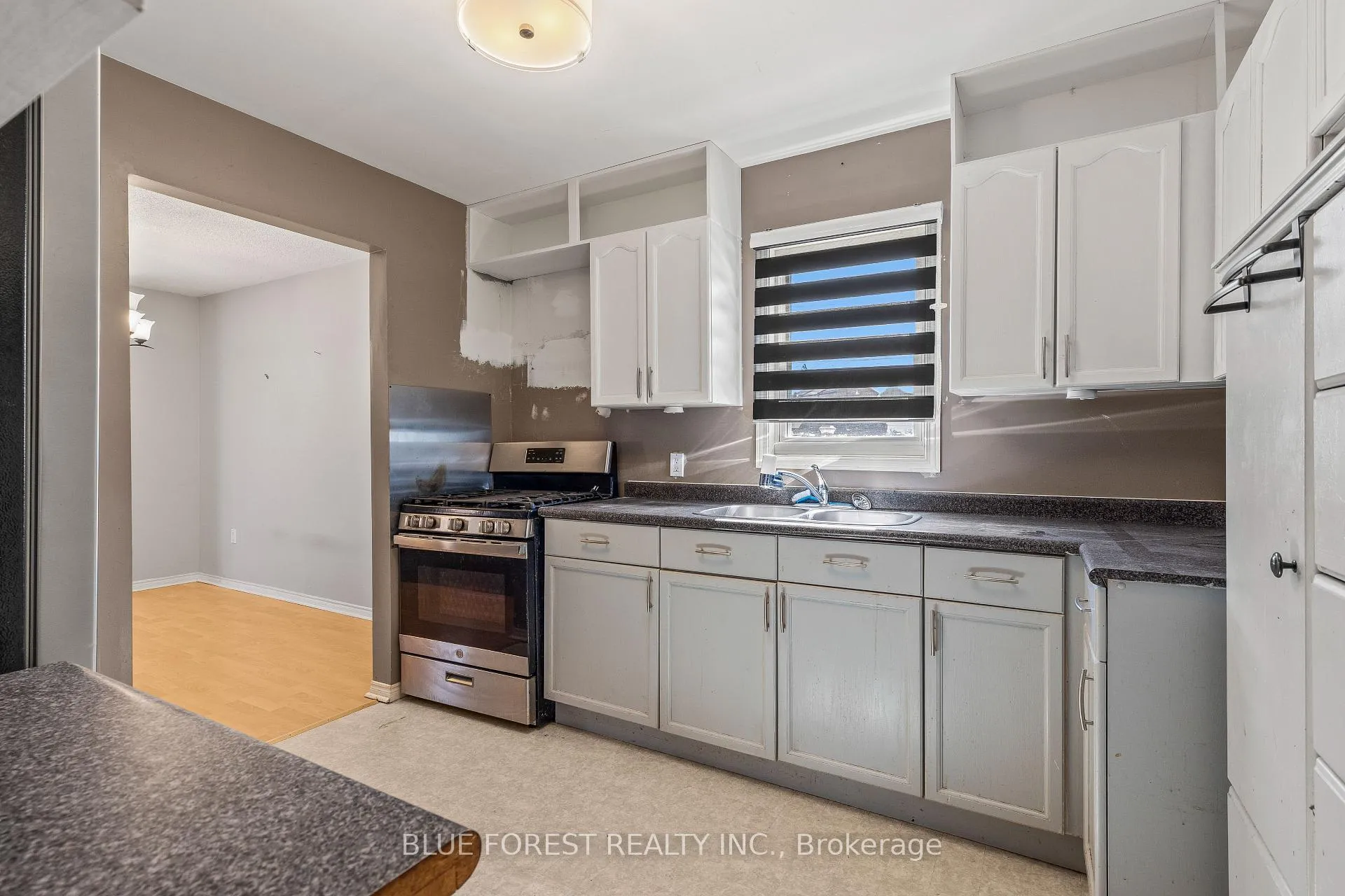 Photo 6 of 260 Oak Street, Lucan Biddulph, Lucan — HOMEH
