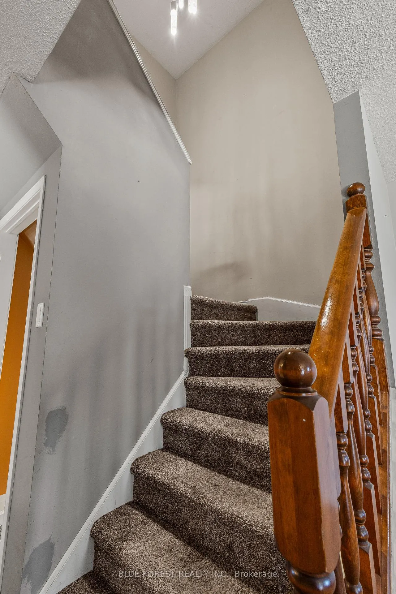 Photo 14 of 260 Oak Street, Lucan Biddulph, Lucan — HOMEH