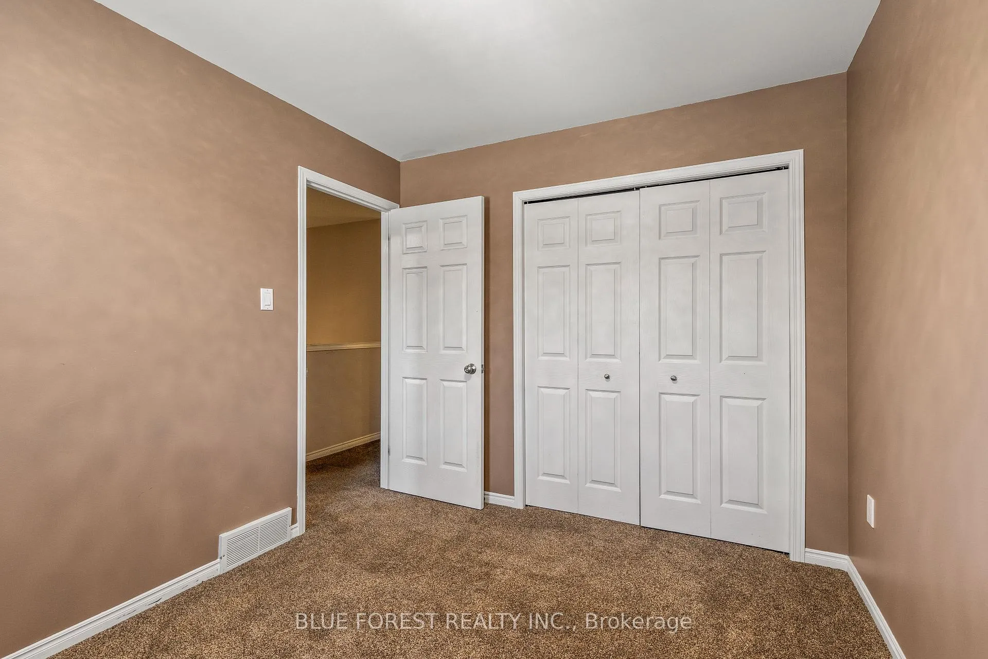 Photo 17 of 260 Oak Street, Lucan Biddulph, Lucan — HOMEH