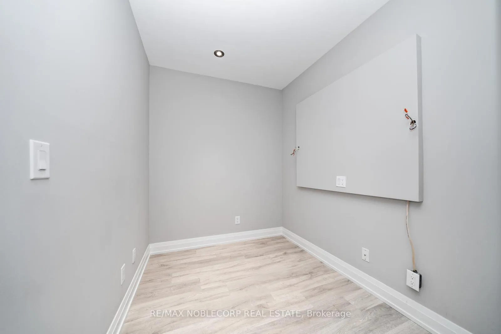 Photo 10 of Unit 1706, 3700 Highway 7 Road, Vaughan, Vaughan Corporate Centre — HOMEH