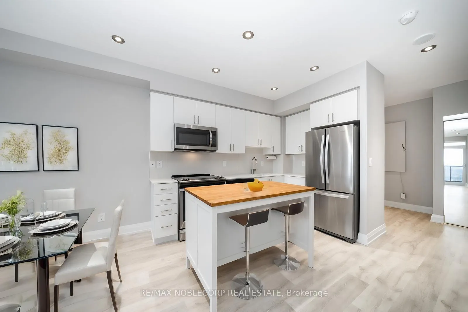Photo 11 of Unit 1706, 3700 Highway 7 Road, Vaughan, Vaughan Corporate Centre — HOMEH