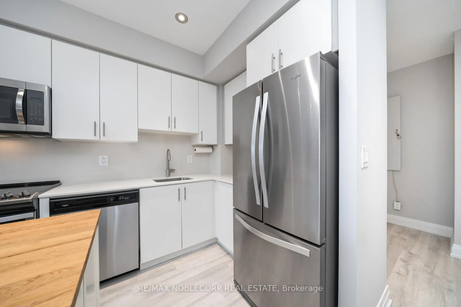 Photo 15 of Unit 1706, 3700 Highway 7 Road, Vaughan, Vaughan Corporate Centre — HOMEH