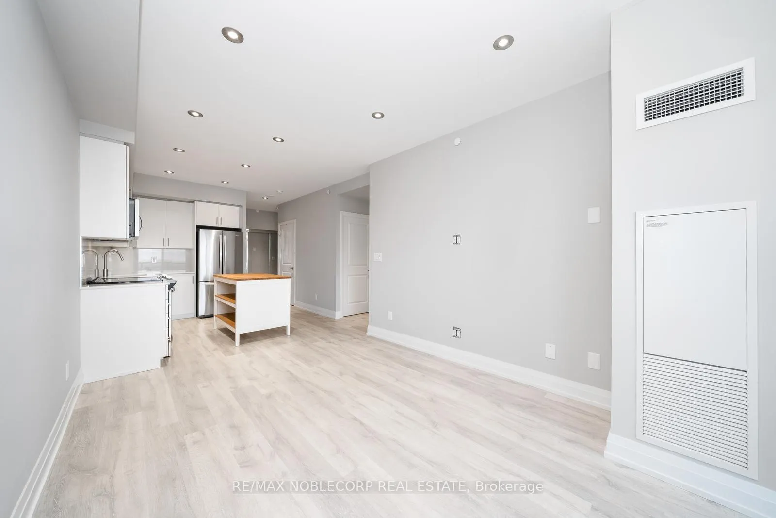 Photo 20 of Unit 1706, 3700 Highway 7 Road, Vaughan, Vaughan Corporate Centre — HOMEH