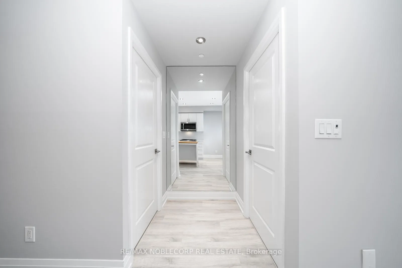 Photo 22 of Unit 1706, 3700 Highway 7 Road, Vaughan, Vaughan Corporate Centre — HOMEH