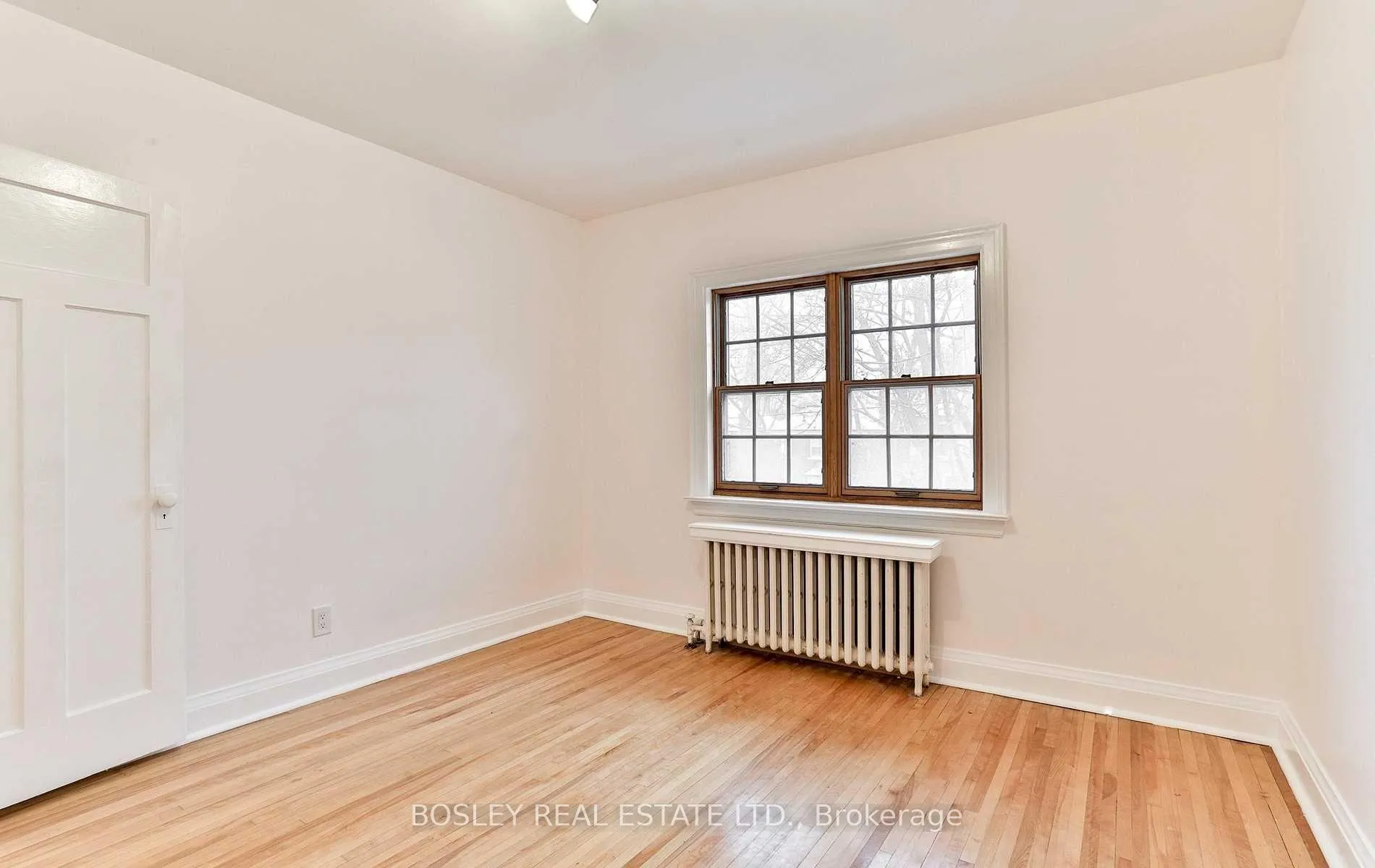 Photo 12 of 15 Rolph Road, Toronto, Leaside — HOMEH