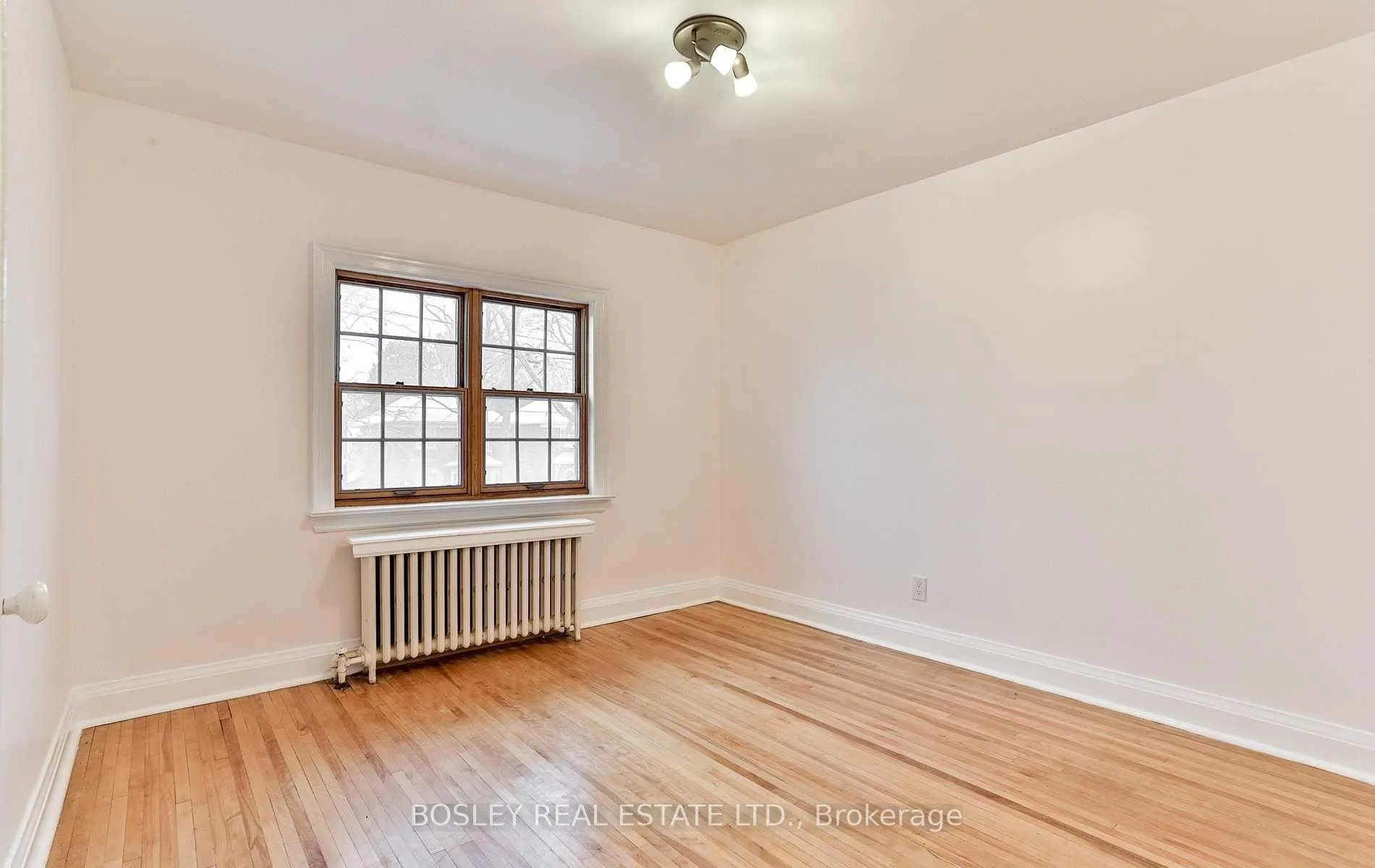 Photo 13 of 15 Rolph Road, Toronto, Leaside — HOMEH