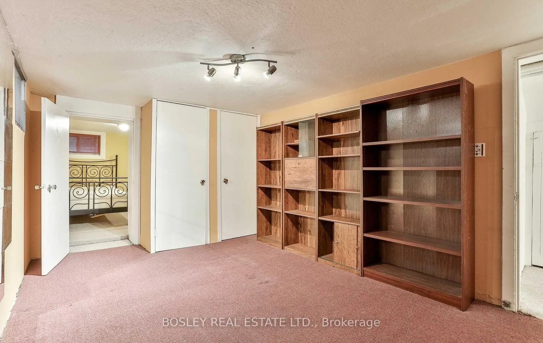 Photo 16 of 15 Rolph Road, Toronto, Leaside — HOMEH