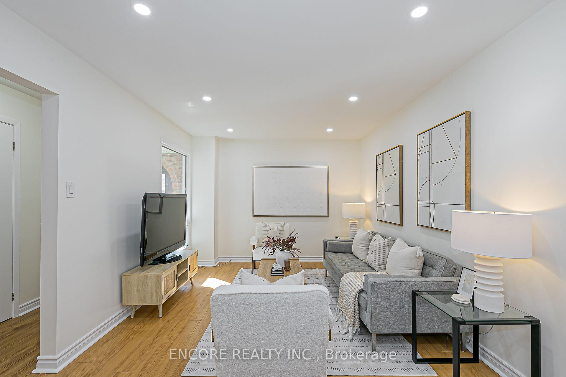 Photo 5 of 67 Cottsmore Crescent, Markham, Milliken Mills West — HOMEH