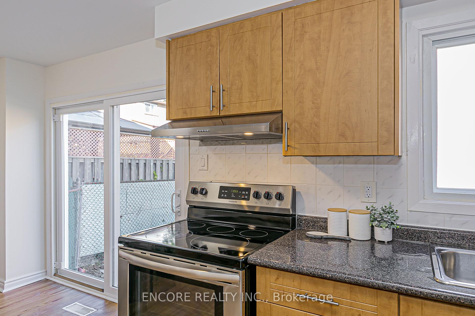 Photo 16 of 67 Cottsmore Crescent, Markham, Milliken Mills West — HOMEH
